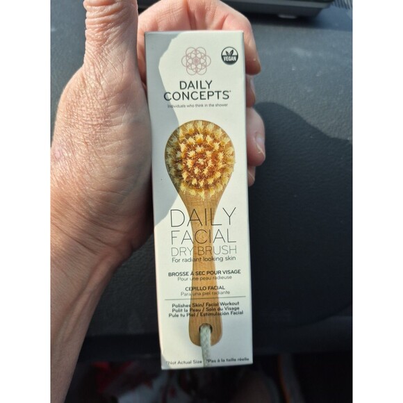 New Daily Concepts Daily Facial Dry Brush For Face Exfoliating and Aryurvetic - Picture 1 of 2